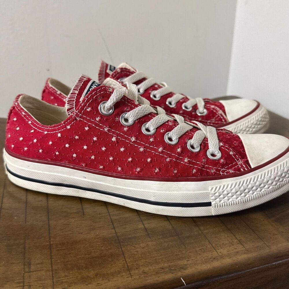 Converse All Star Red Star Print Sneakers Womens 7 4th of July Americana Casual
